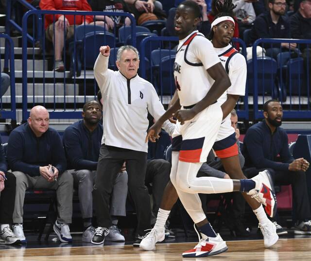 Duquesne coach Keith Dambrot leads his team against Fordham on Friday. The Dukes are 6-2 in their past eight Atlantic 10 games.