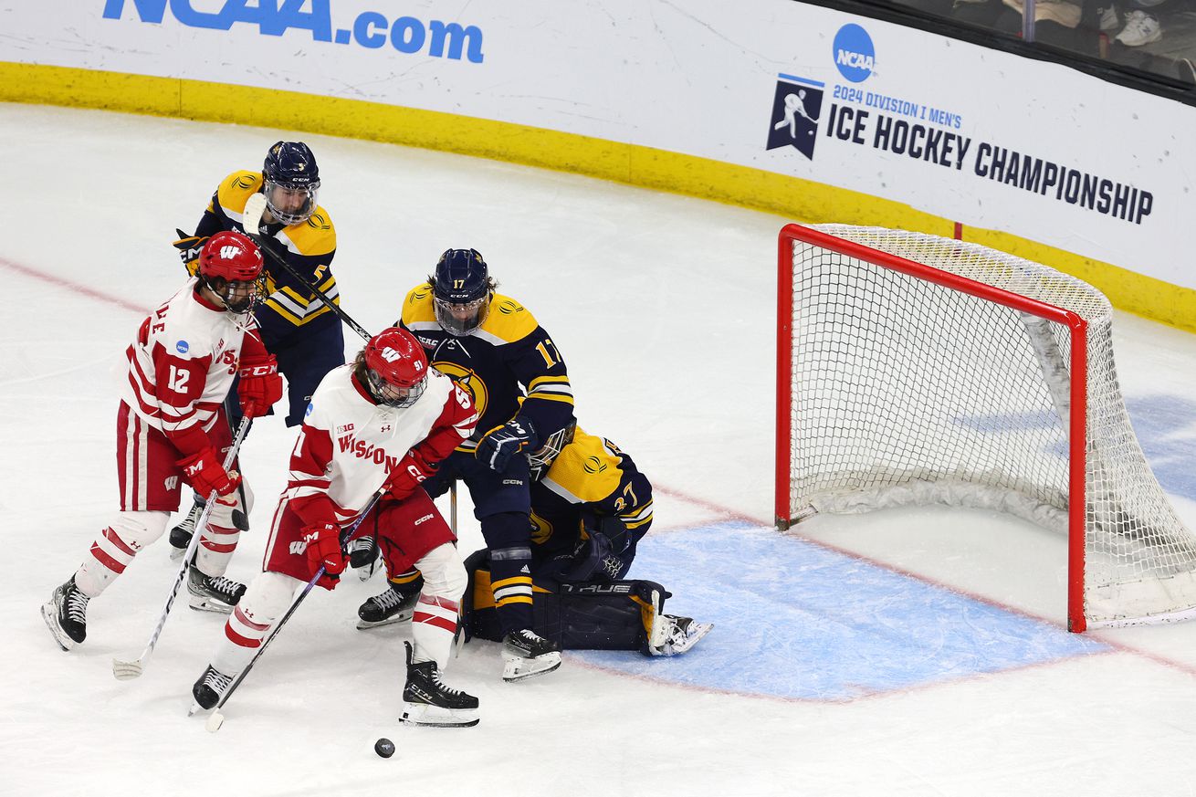 NCAA HOCKEY: MAR 29 DI Men’s Ice Hockey Championship Providence Regional - Quinnipiac vs Wisconsin