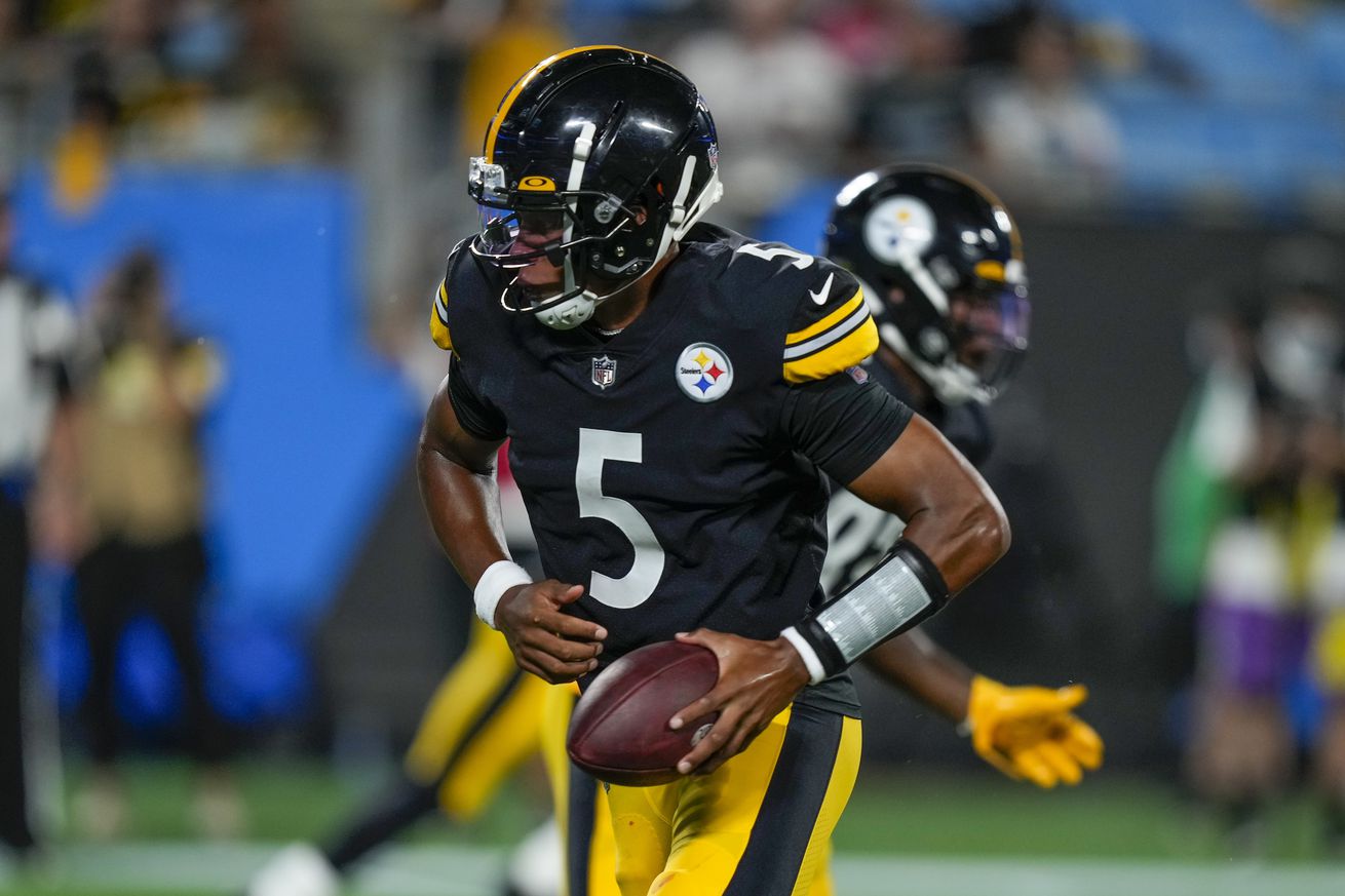 NFL: Pittsburgh Steelers at Carolina Panthers