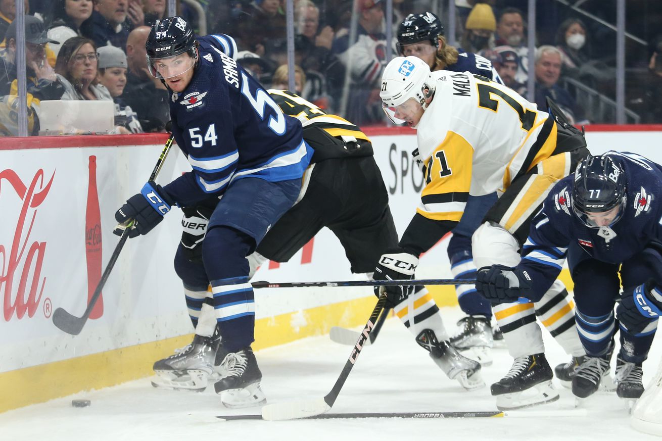 NHL: NOV 19 Penguins at Jets