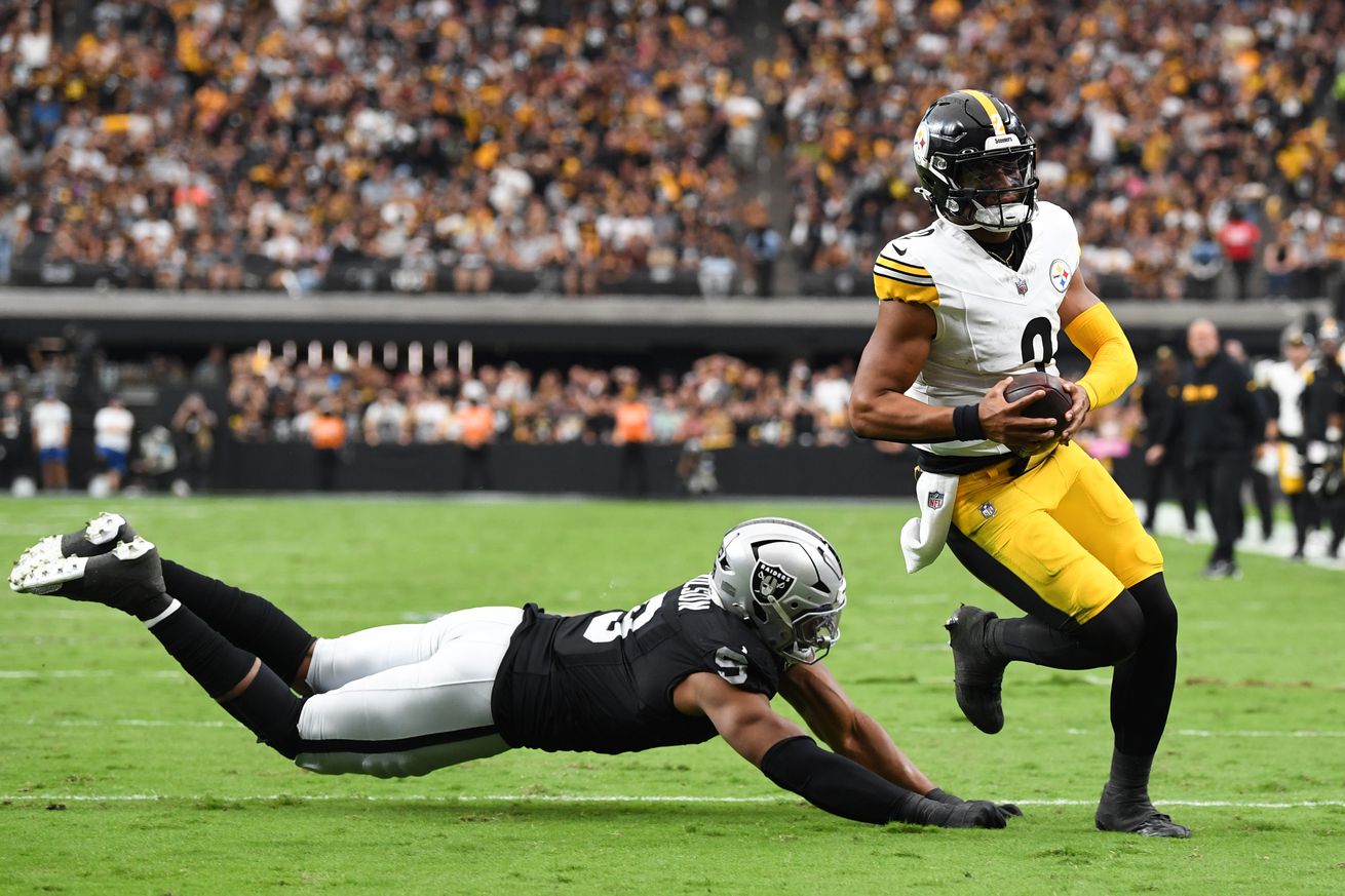 Pittsburgh Steelers v Las Vegas Raiders