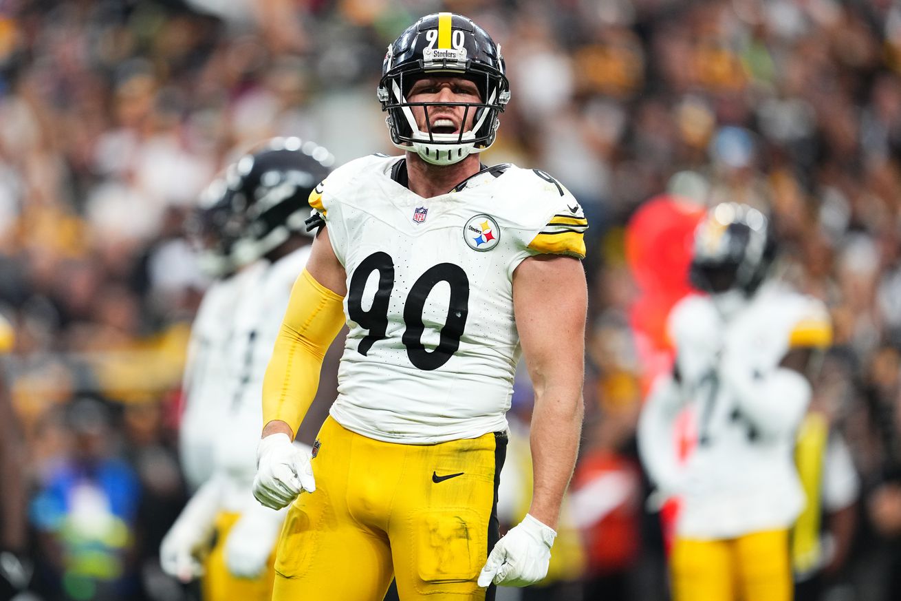  T.J. Watt #90 of the Pittsburgh Steelers reacts after a play in the fourth quarter of a game against the Las Vegas Raiders at Allegiant Stadium on October 13, 2024 in Las Vegas, Nevada.