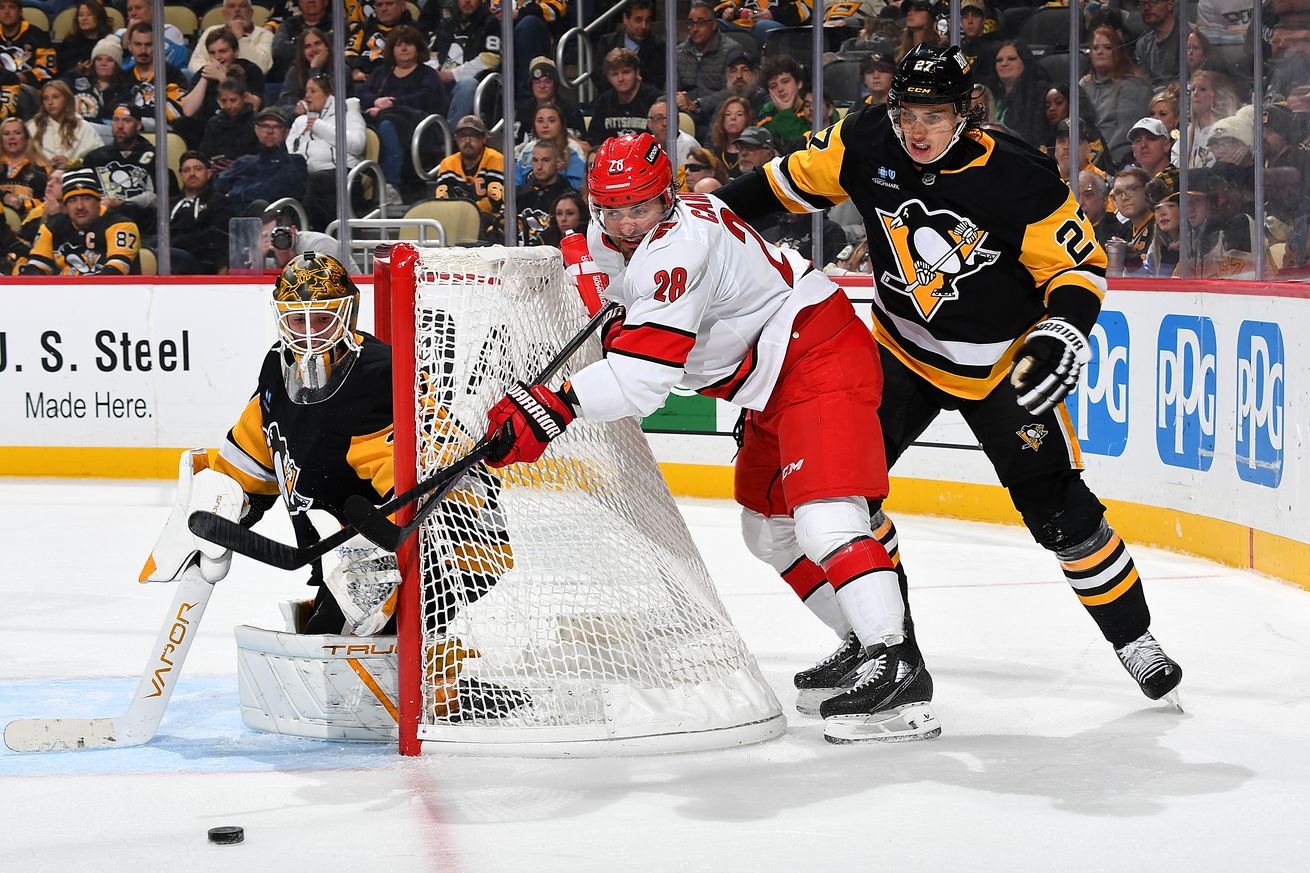 Carolina Hurricanes v Pittsburgh Penguins