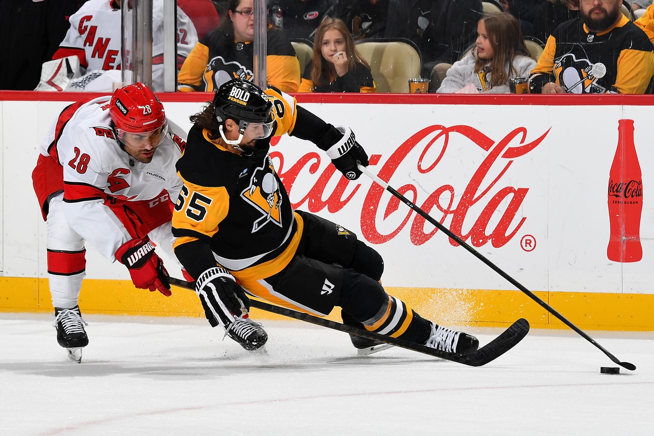 Carolina Hurricanes v Pittsburgh Penguins