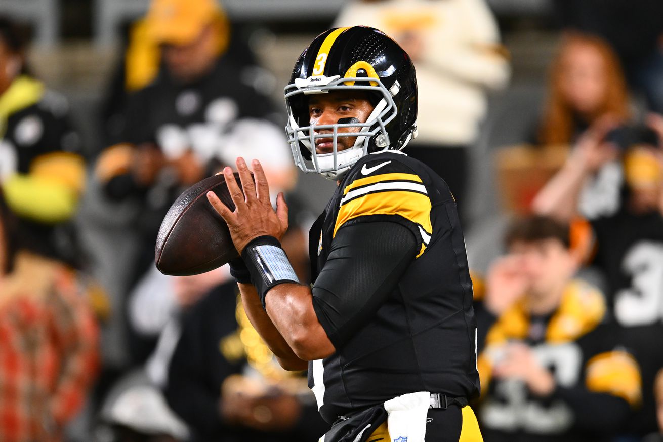 Russell Wilson #3 of the Pittsburgh Steelers warms up prior to the game against the New York Jets at Acrisure Stadium on October 20, 2024 in Pittsburgh, Pennsylvania.