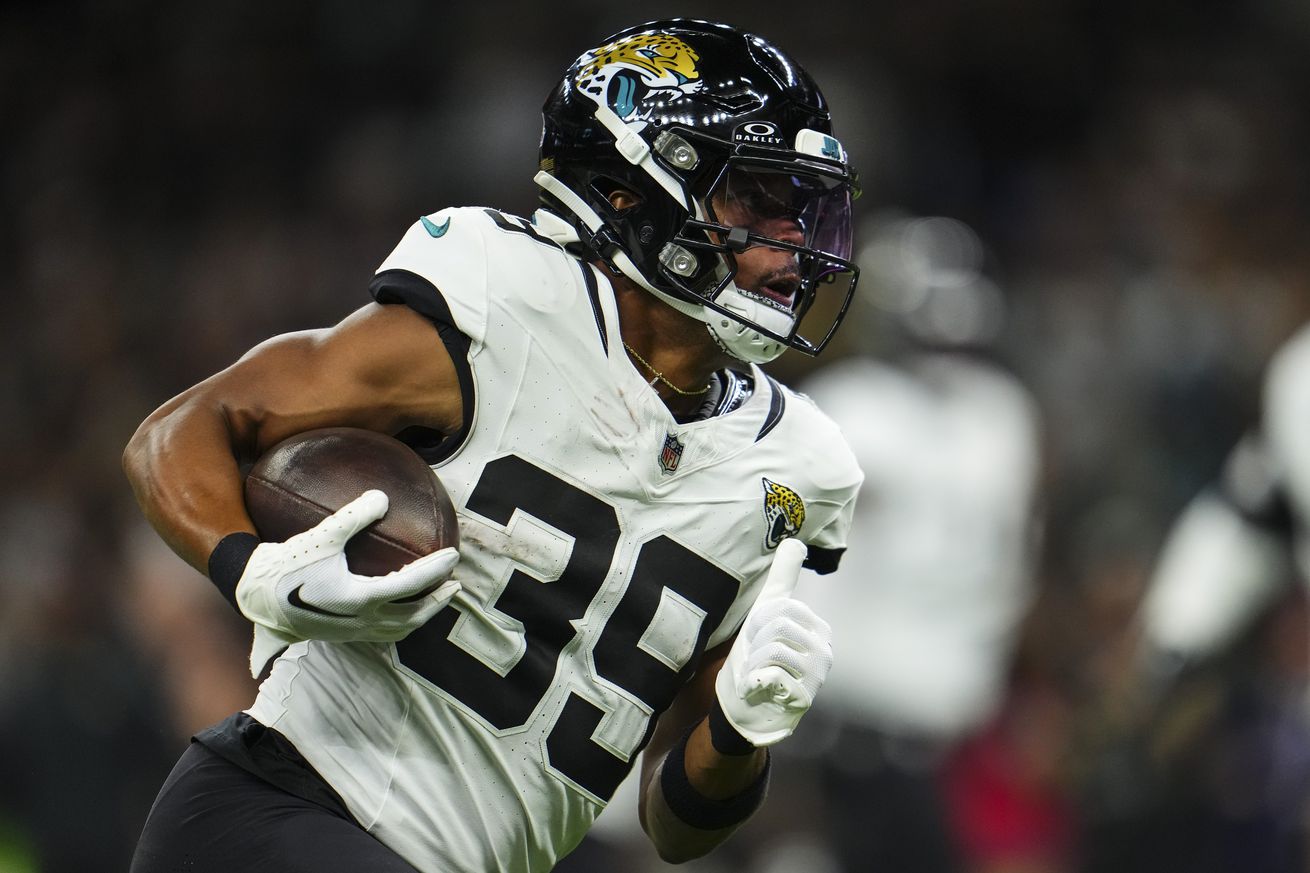 Jamal Agnew #39 of the Jacksonville Jaguars runs the ball during an NFL football game against the New Orleans Saints at Caesars Superdome on October 19, 2023 in New Orleans, Louisiana.