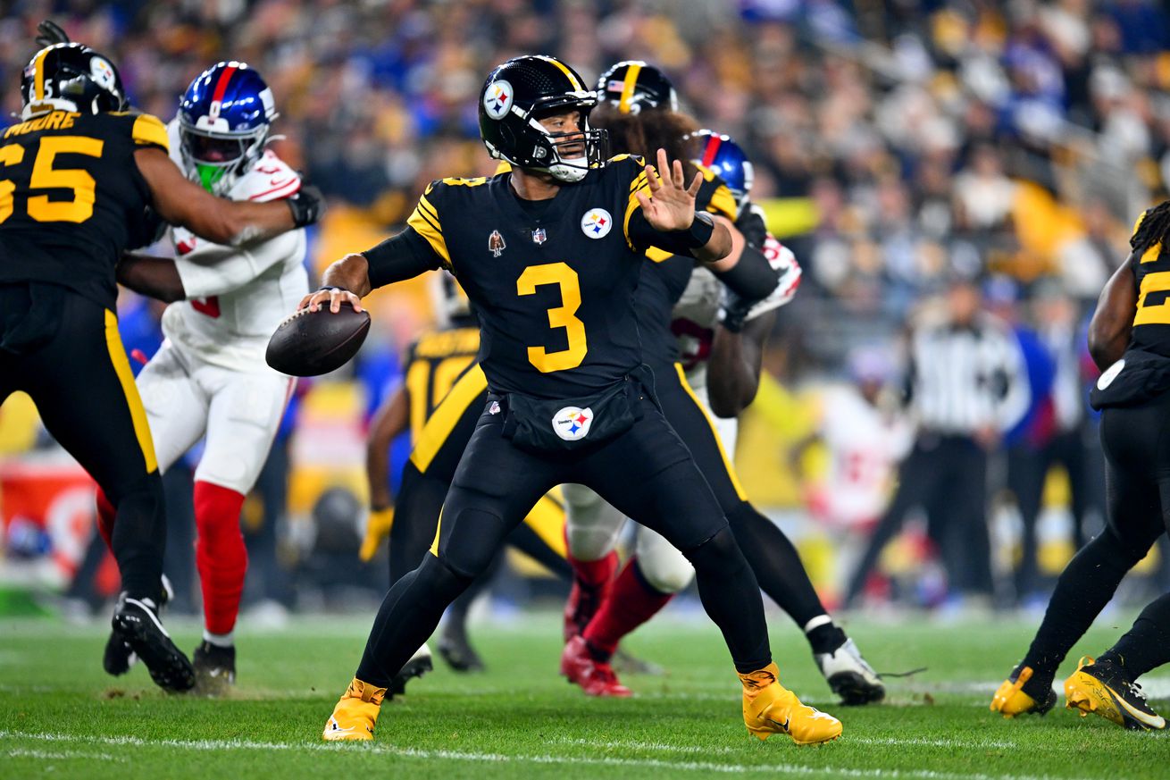 New York Giants v Pittsburgh Steelers