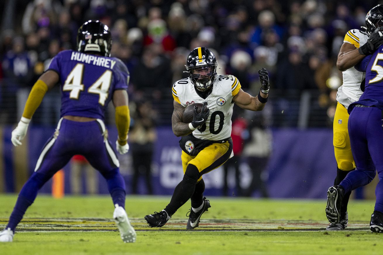 Pittsburgh Steelers v Baltimore Ravens