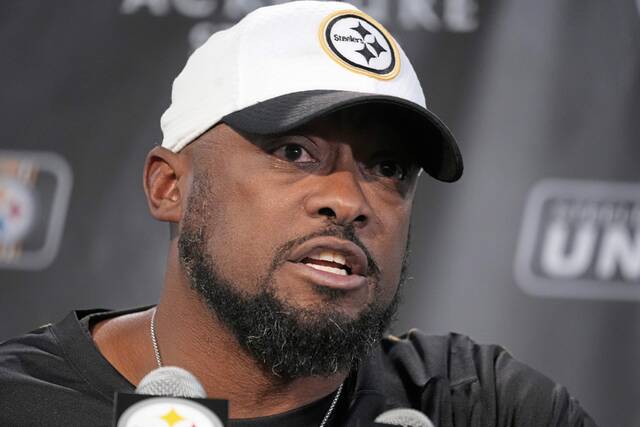 Shown while with reporters following last week’s loss to the Kansas City Chiefs, Pittsburgh Steelers coach Mike Tomlin on Monday discussed his team’s relatively good health in advance of Saturday’s regular-season finale.