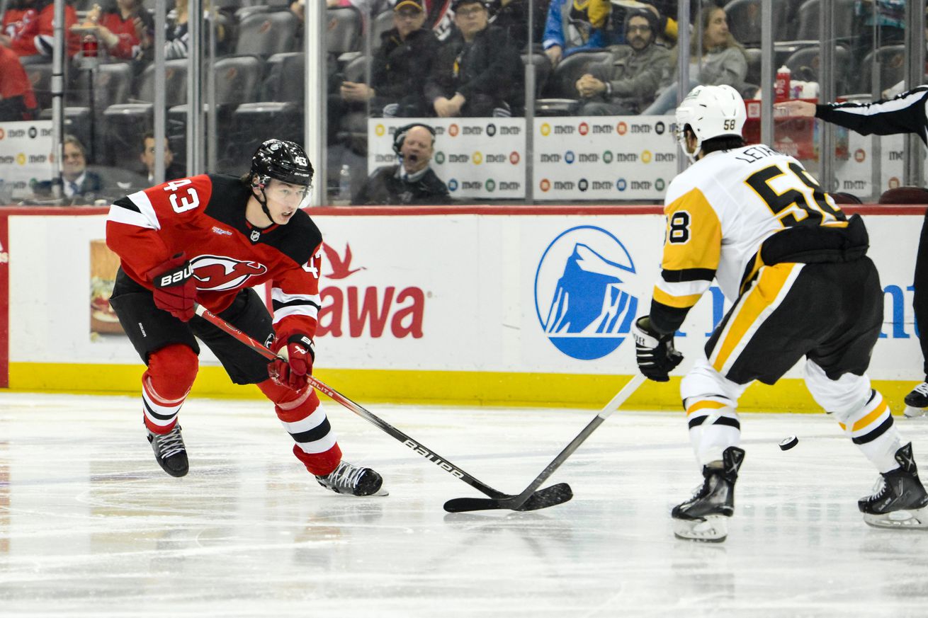 NHL: Pittsburgh Penguins at New Jersey Devils