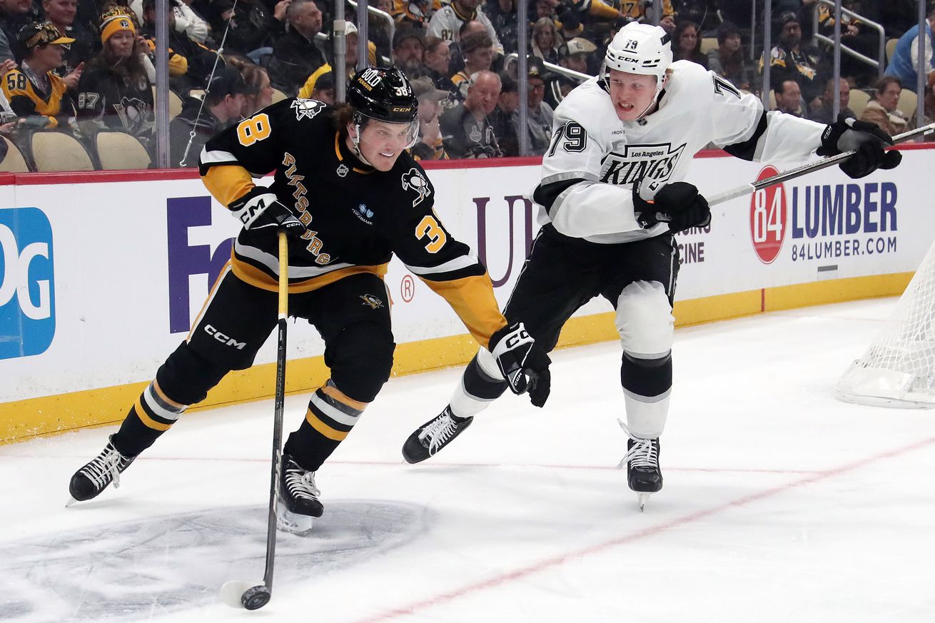 NHL: Los Angeles Kings at Pittsburgh Penguins