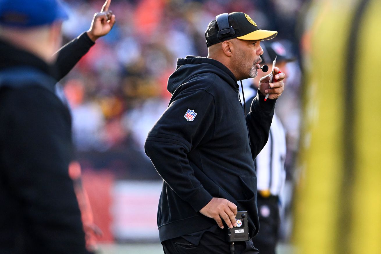 Defensive coordinator Teryl Austin of the Pittsburgh Steelers looks on during the second half against the Cleveland Browns at Cleveland Browns Stadium on November 19, 2023 in Cleveland, Ohio.