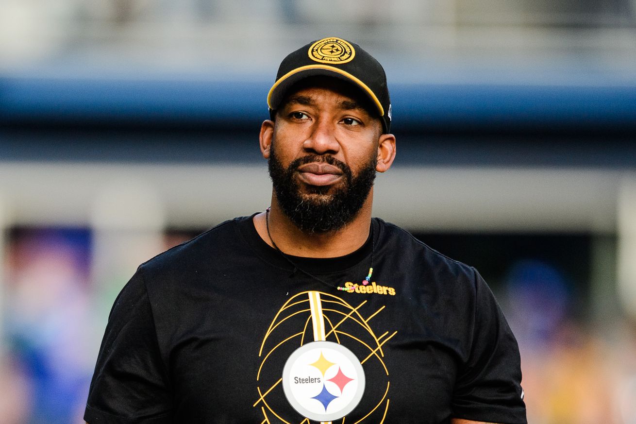 Assistant coach Aaron Curry of the Pittsburgh Steelers at Lumen Field on December 31, 2023 in Seattle, Washington.