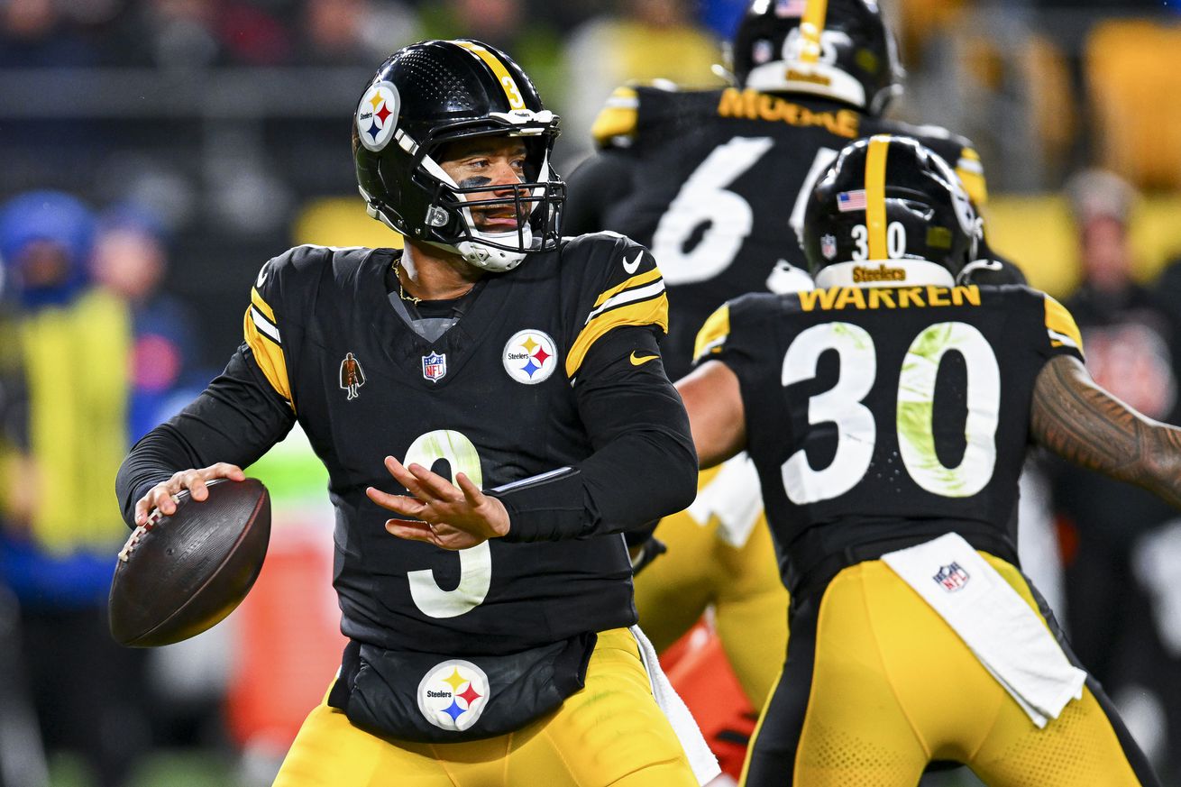 Russell Wilson #3 of the Pittsburgh Steelers throws a pass in the second quarter of a game against the Cincinnati Bengals at Acrisure Stadium on January 04, 2025 in Pittsburgh, Pennsylvania.