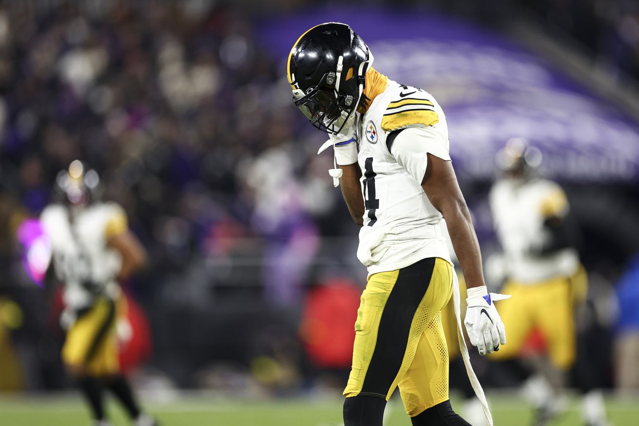 AFC Wild Card Playoffs: Pittsburgh Steelers v Baltimore Ravens