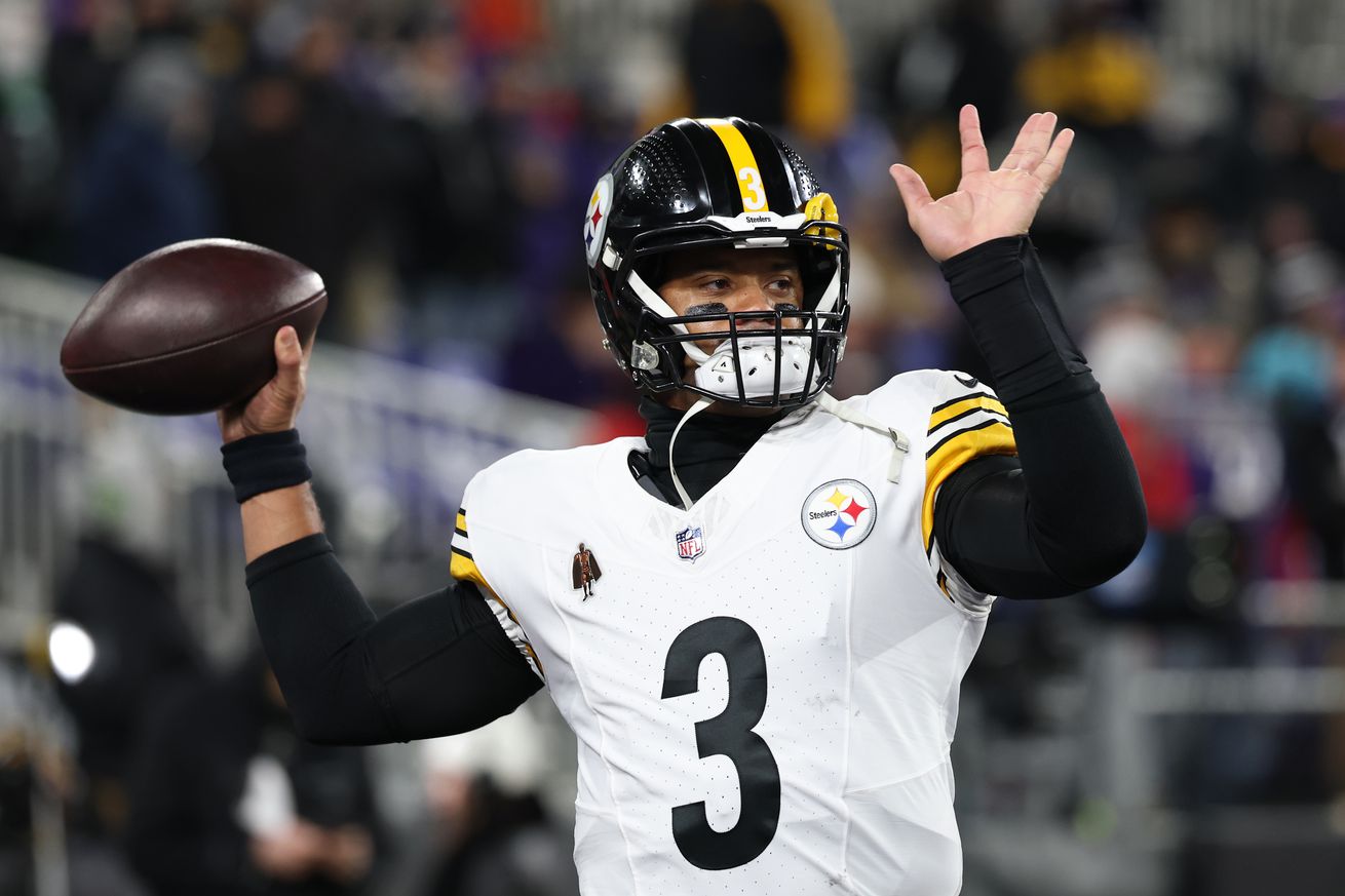 Russell Wilson #3 of the Pittsburgh Steelers warms up prior to the game against the Baltimore Ravens during the AFC Wild Card Playoff at M&T Bank Stadium on January 11, 2025 in Baltimore, Maryland.