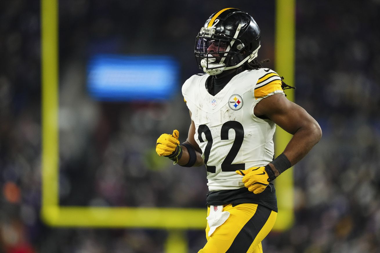 Najee Harris #22 of the Pittsburgh Steelers runs across the field during an NFL football wild card playoff game against the Baltimore Ravens at M&T Bank Stadium on January 11, 2025 in Baltimore, Maryland.