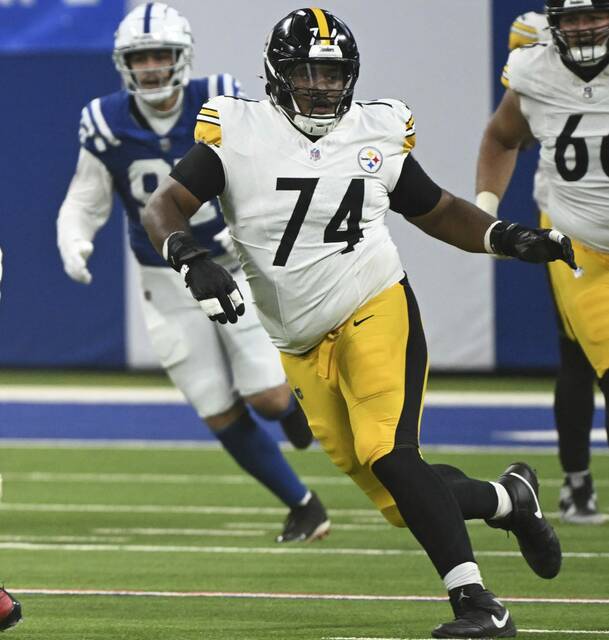 Shown while playing right guard during a Sept. 29 game in Indianapolis, Spencer Anderson might be making his first playoff start for the Pittsburgh Steelers on Saturday. Anderson would be the replacement if starting right guard Mason McCormick cannot play because of a broken left hand.