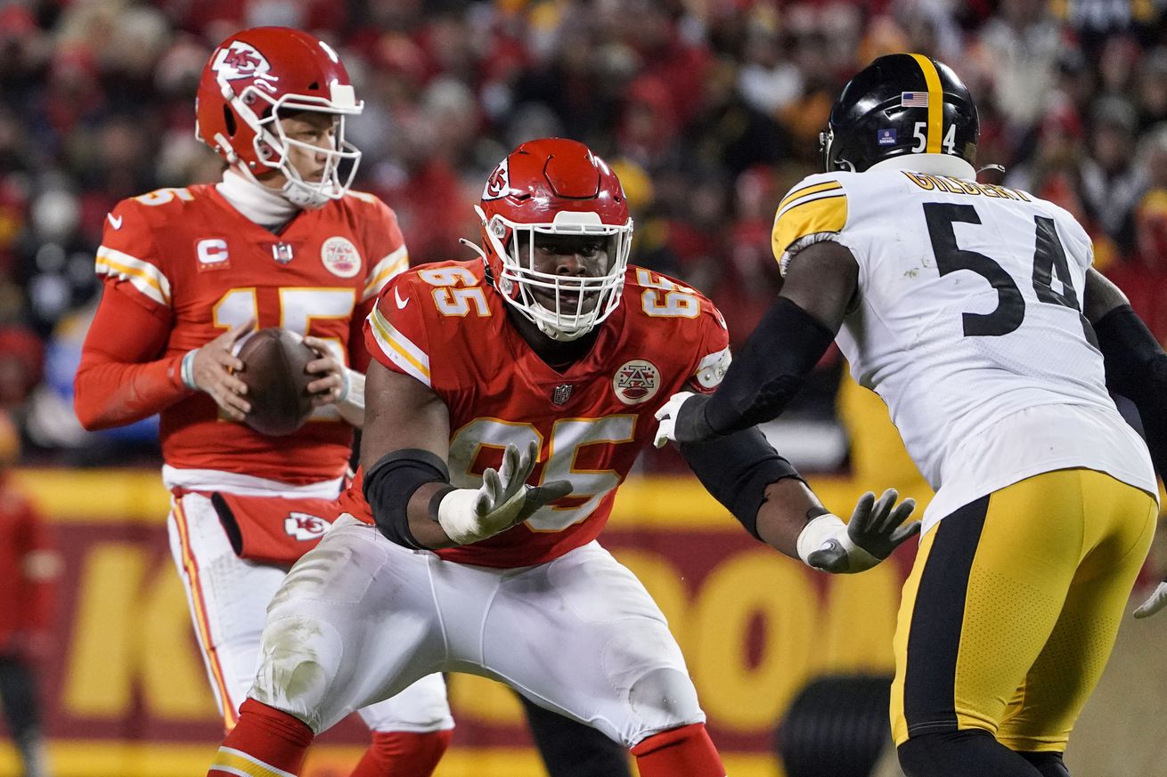 NFL: AFC Wild Card Playoffs-Pittsburgh Steelers at Kansas City Chiefs