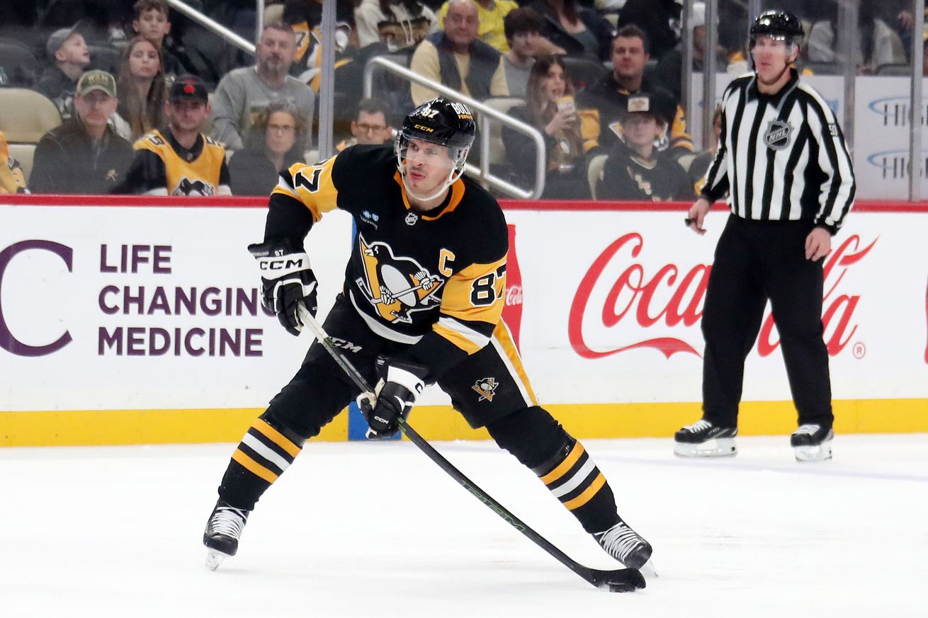 NHL: New York Islanders at Pittsburgh Penguins