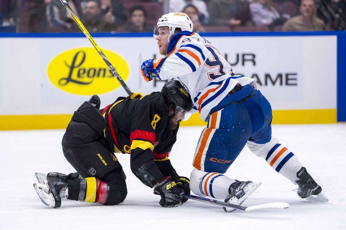 NHL: Edmonton Oilers at Vancouver Canucks