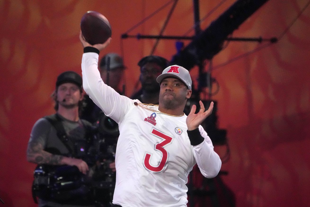 AFC quarterback Russell Wilson of the Pittsburgh Steelers (3) throws the ball during the Passing the Test event at the Pro Bowl Skills Challenge at Nicholson Fieldhouse.