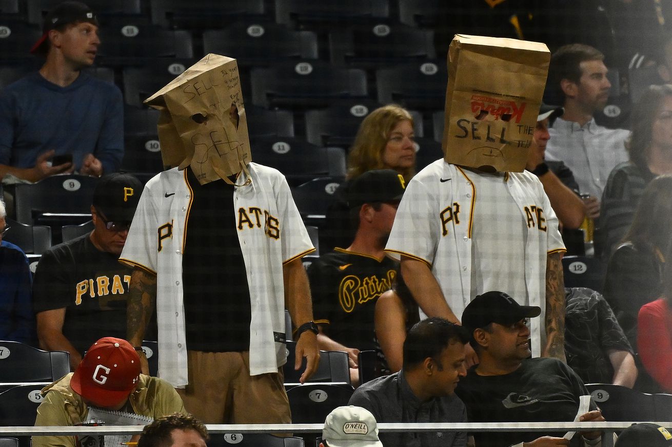 Milwaukee Brewers v Pittsburgh Pirates