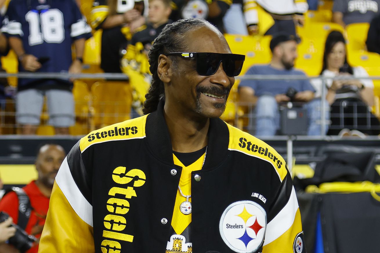 Snoop Dogg, American rapper, attends the game between the Pittsburgh Steelers and athe Dallas Cowboys at Acrisure Stadium on October 06, 2024 in Pittsburgh, Pennsylvania.