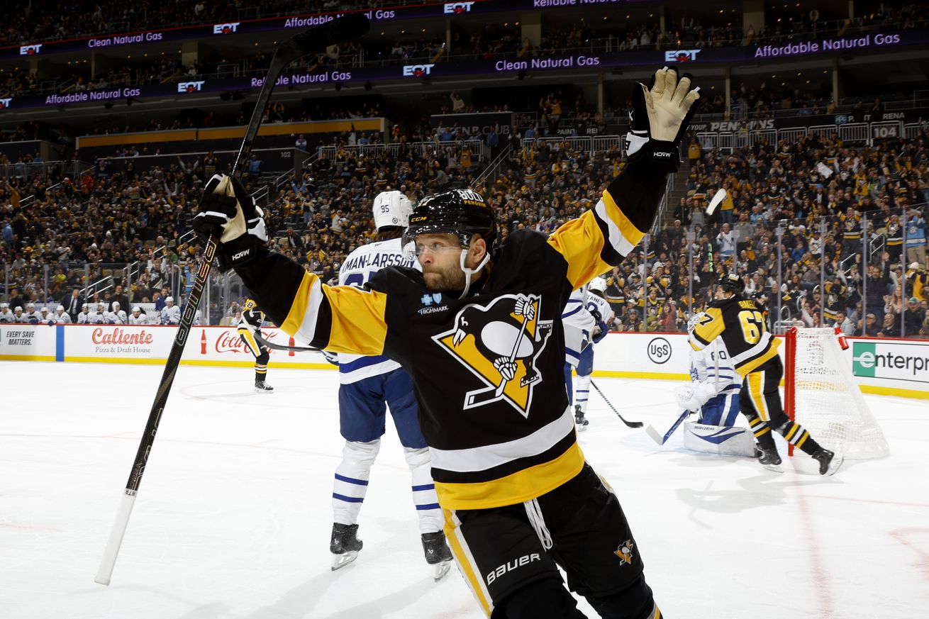 Toronto Maple Leafs v Pittsburgh Penguins