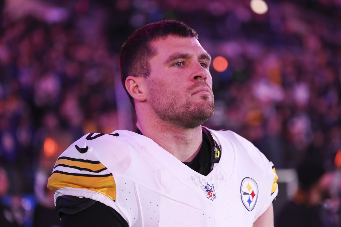 T.J. Watt #90 of the Pittsburgh Steelers stands for the national anthem prior to a Wild Card Playoff Game against the Baltimore Ravens at M&T Bank Stadium on January 11, 2025, in Baltimore, Maryland. The Ravens defeated the Steelers 28-14.